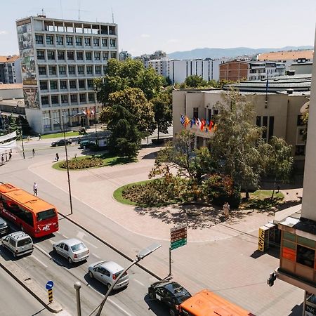 Constantin Inn Ni Екстериор снимка