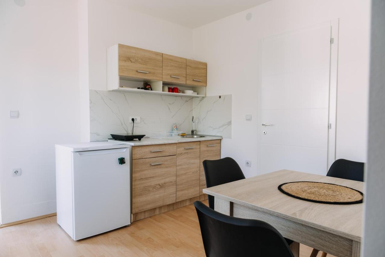 Constantin Inn Ni Екстериор снимка